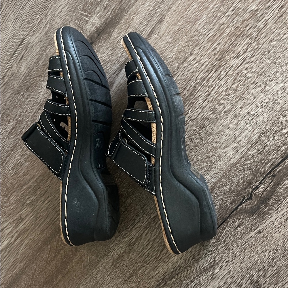 Clarks Black Leather Women's Slide Sandals - Picture 3 of 5